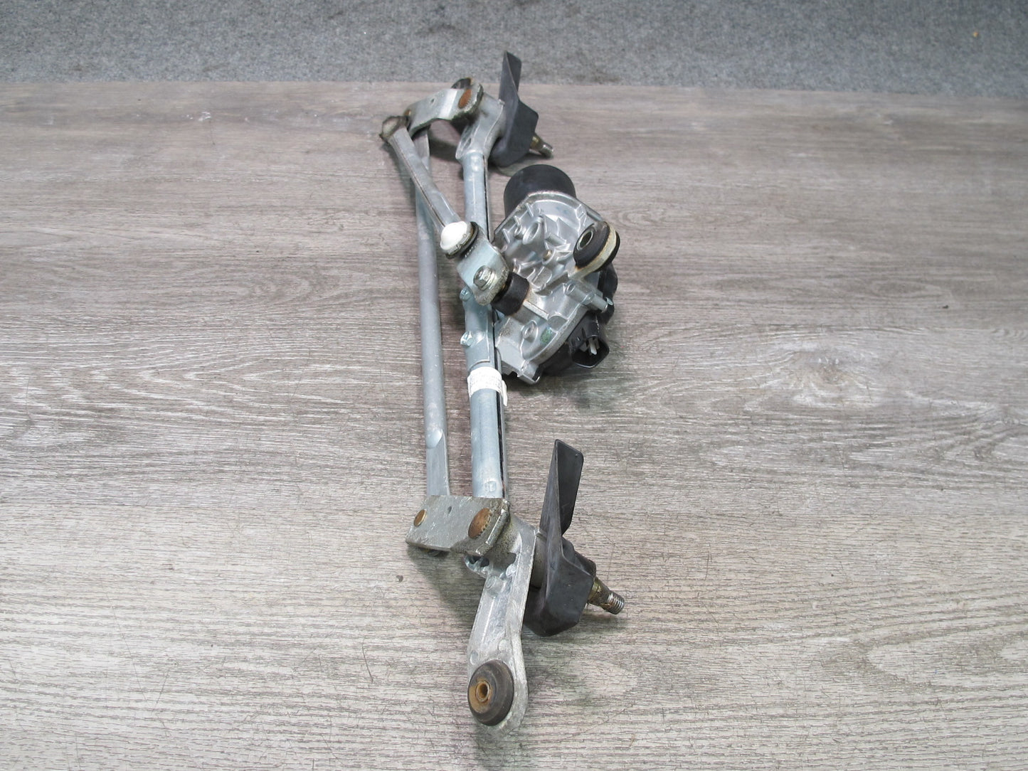2013-2020 Infiniti JX35 QX60 Windshield Wiper Transmission Linkage w Motor