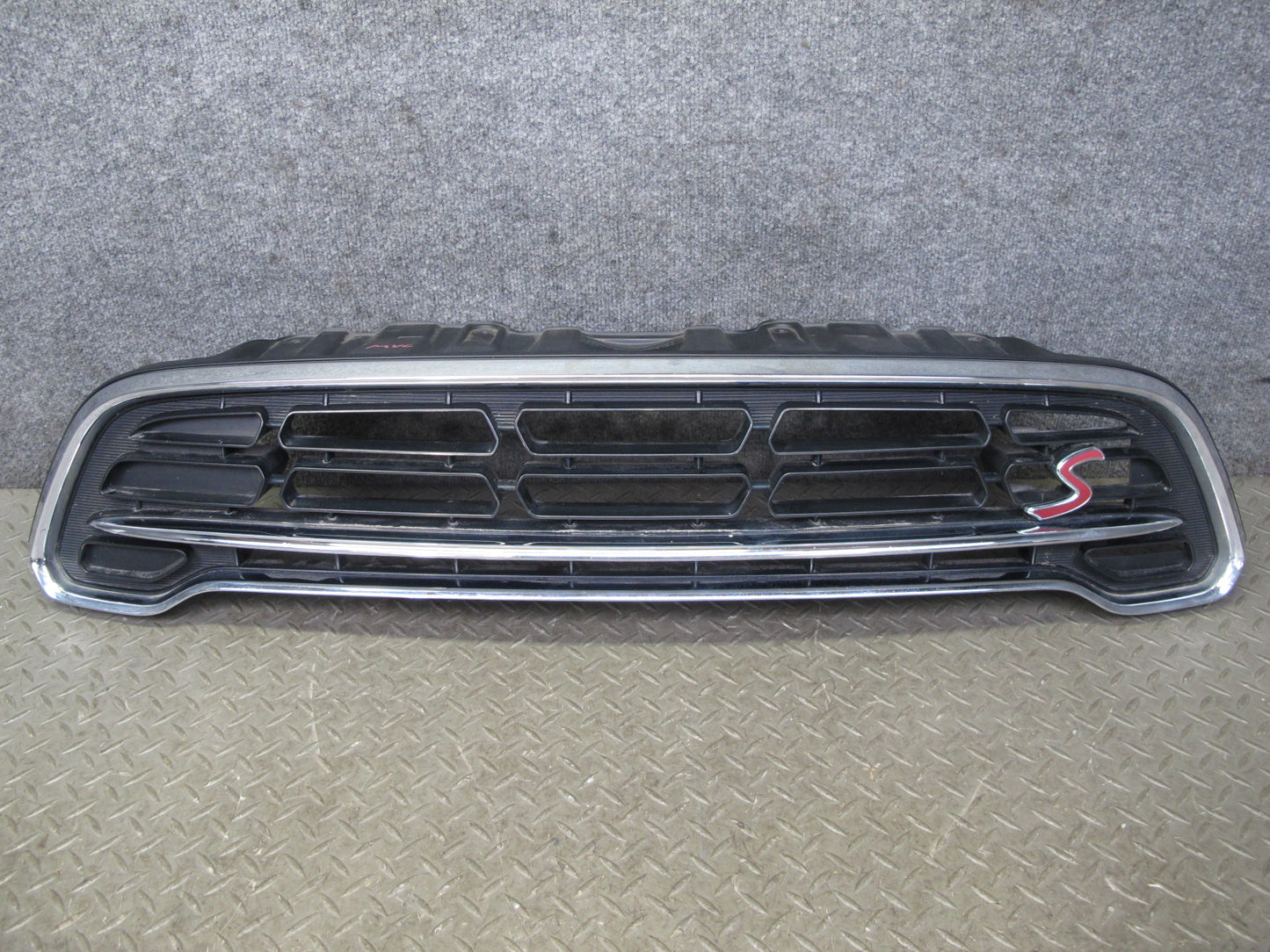 14-15 Mini Cooper S R60 Countryman Front Bumper Upper Grille Insert 9812759 OEM