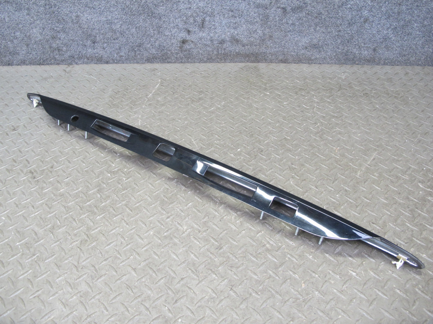 04-06 Lexus UCF30L LS430 Rear Trunk License Light Trim Molding Cover Panel OEM