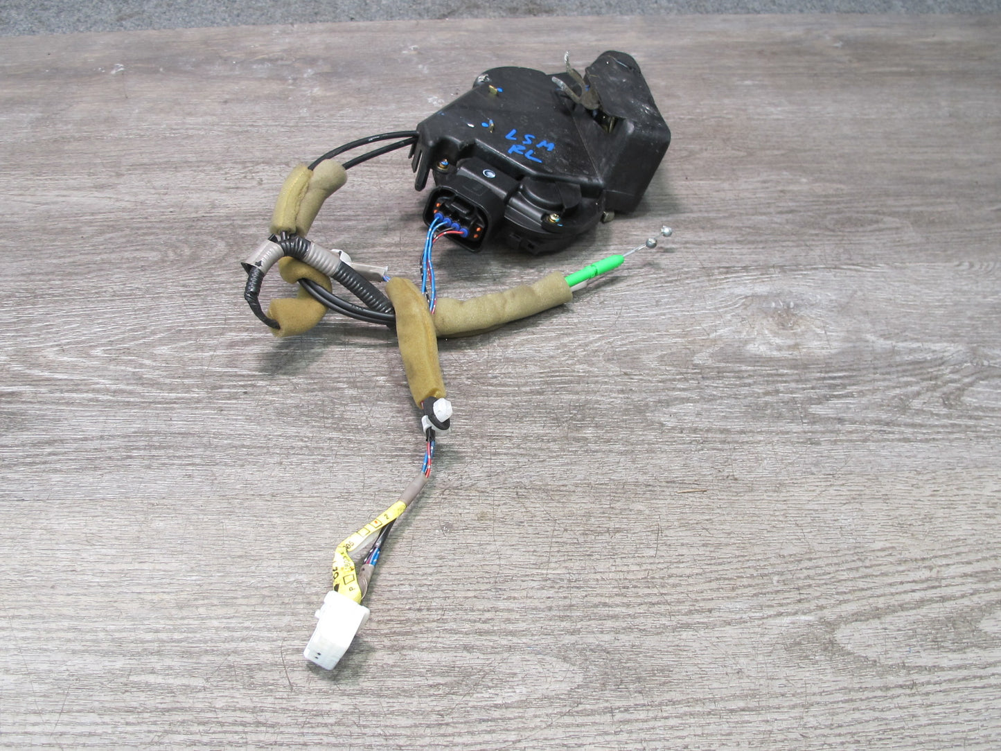 01-06 Lexus UCF30L LS430 Rear Left Door Lock Latch Actuator NO Soft Close OEM