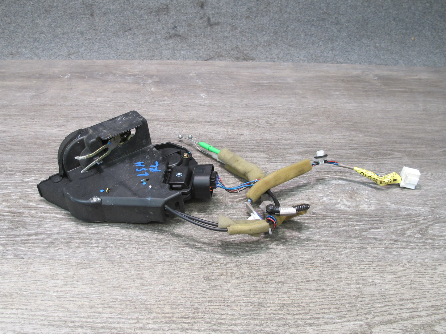 01-06 Lexus UCF30L LS430 Rear Left Door Lock Latch Actuator NO Soft Close OEM
