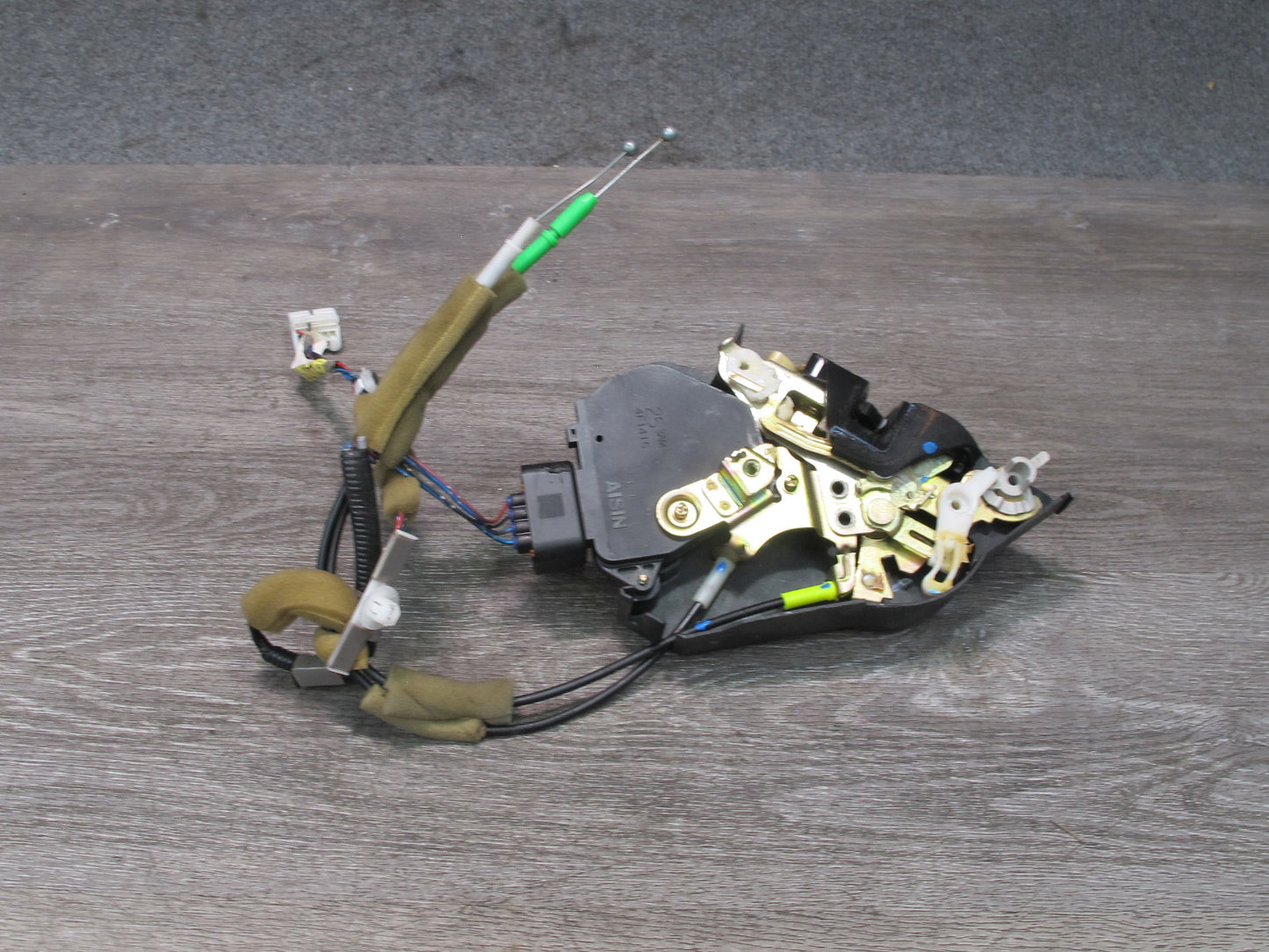 01-06 Lexus UCF30L LS430 Rear Left Door Lock Latch Actuator NO Soft Close OEM