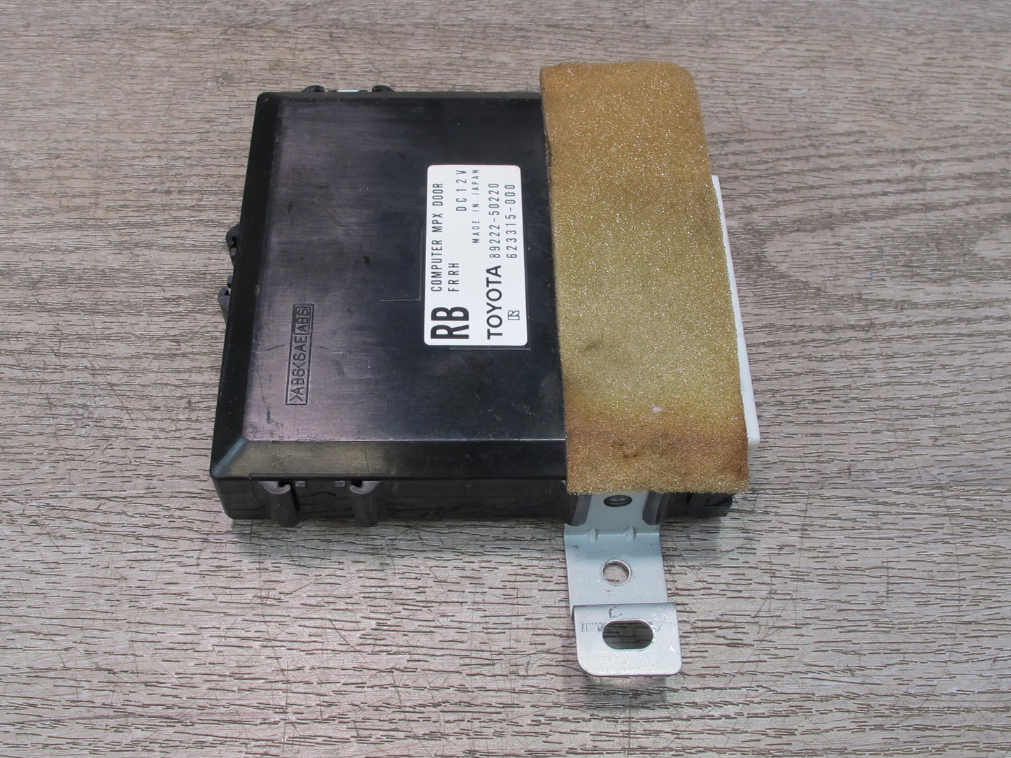 04-06 Lexus LS430 UCF30L Front Right Door Multiplex Control Module OEM