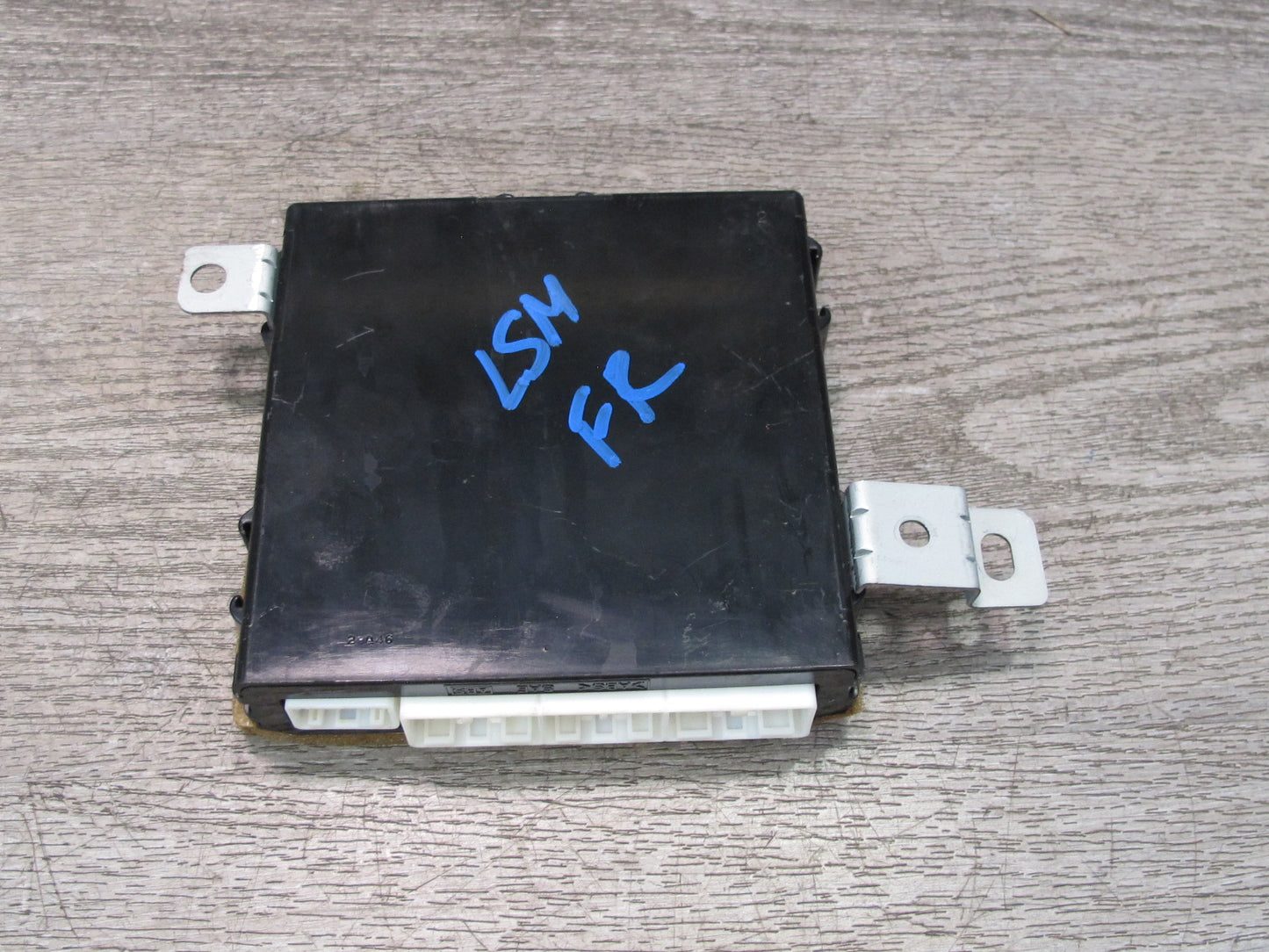 04-06 Lexus LS430 UCF30L Front Right Door Multiplex Control Module OEM