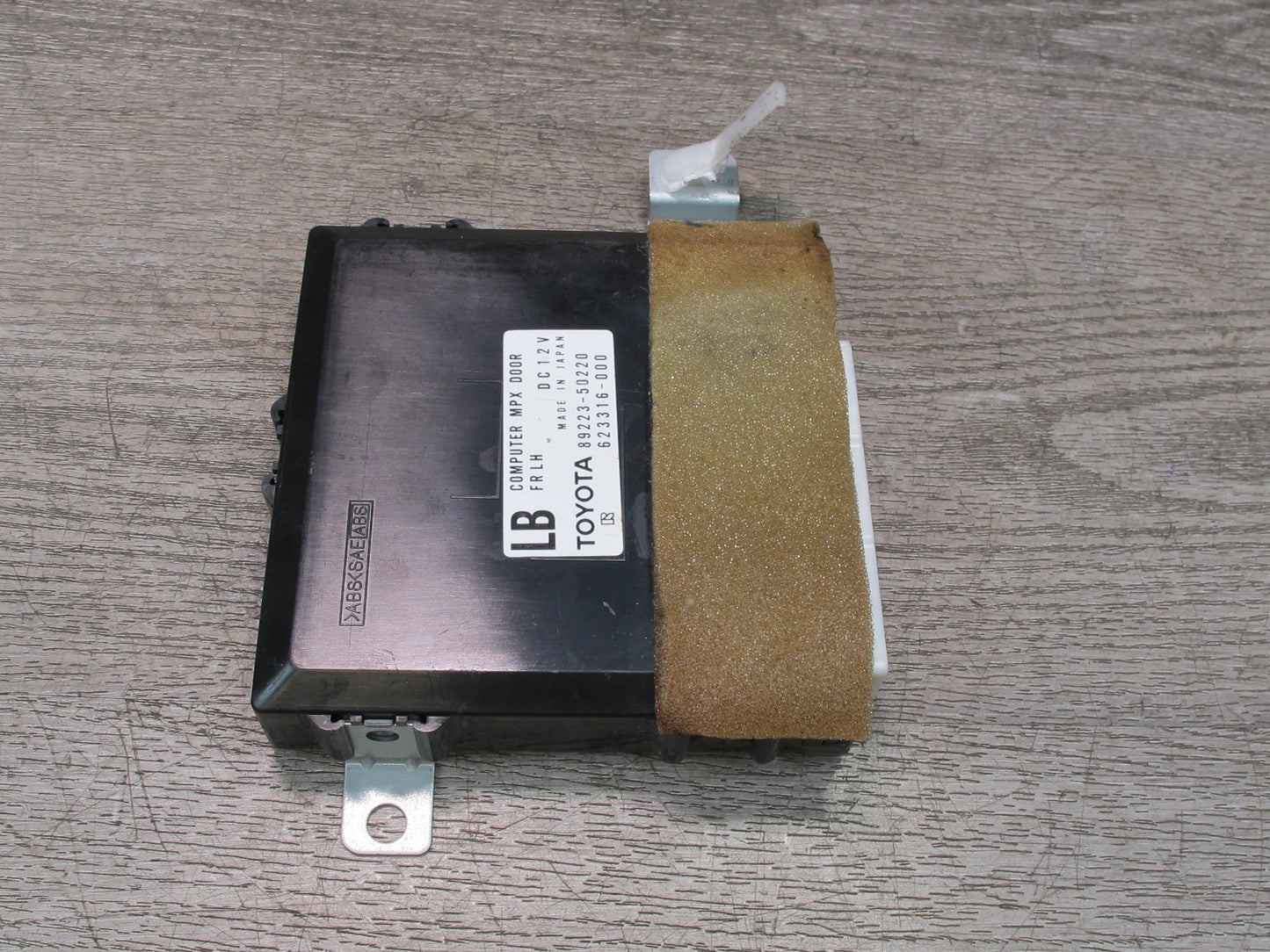 04-06 Lexus LS430 UCF30L Front Left Door Multiplex Control Module OEM