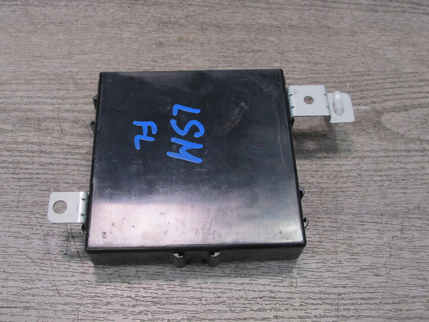 04-06 Lexus LS430 UCF30L Front Left Door Multiplex Control Module OEM