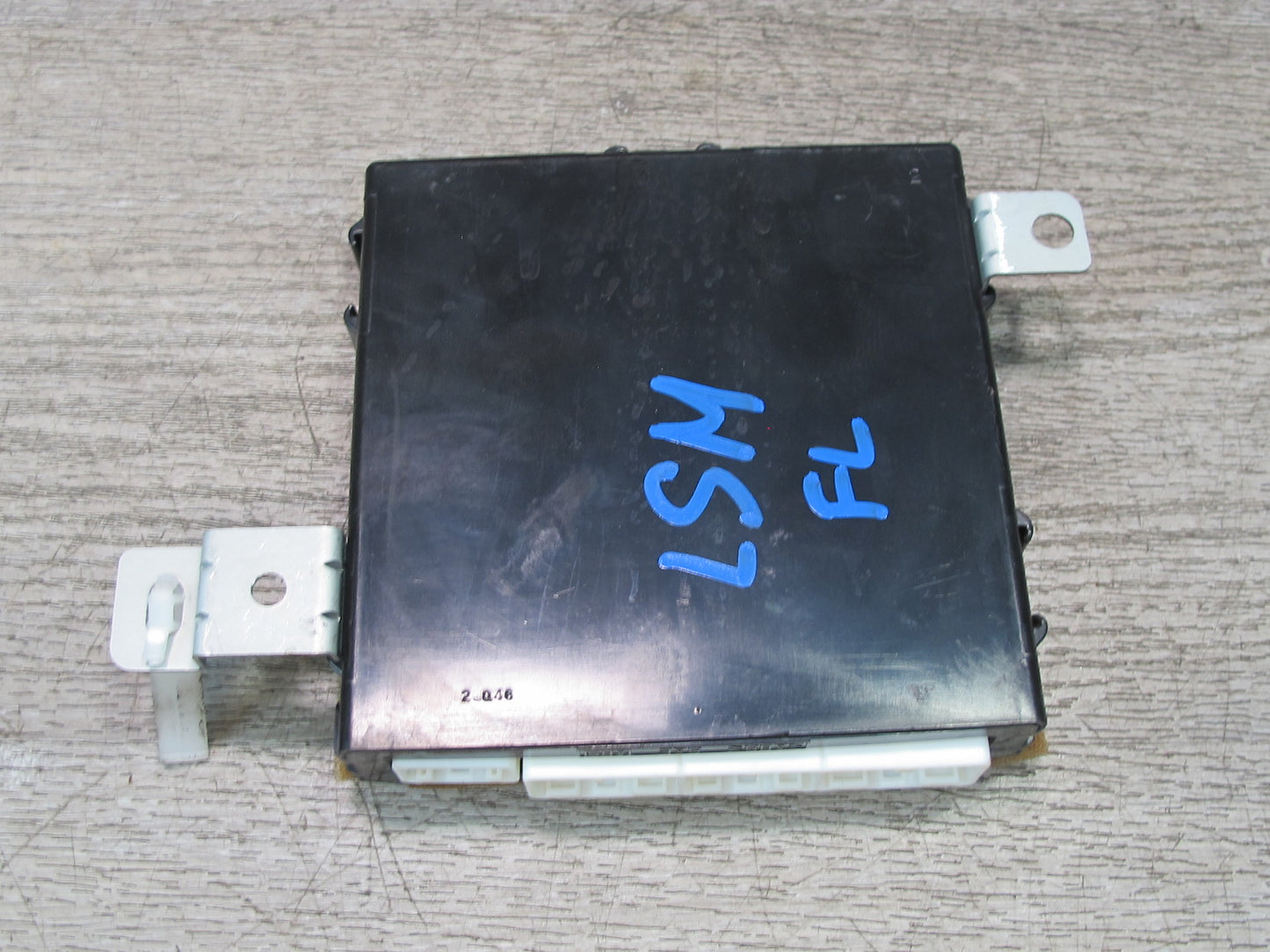04-06 Lexus LS430 UCF30L Front Left Door Multiplex Control Module OEM