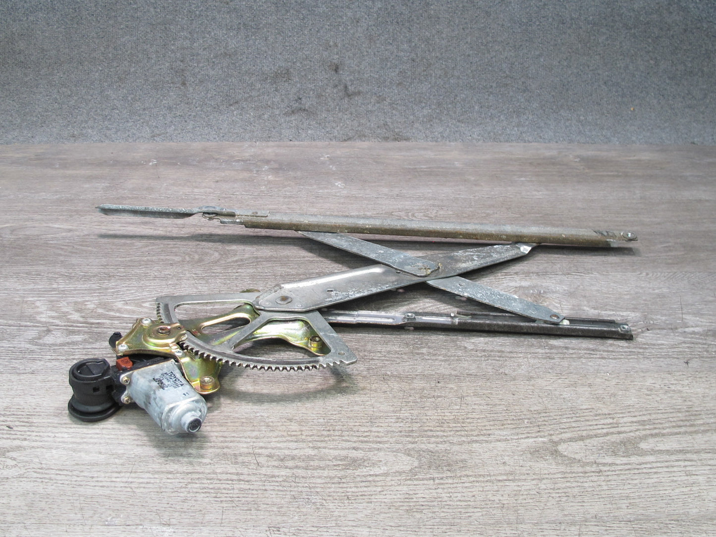 01-06 Lexus UCF30L LS430 Front Right Pass Door Window Regulator w Motor OEM