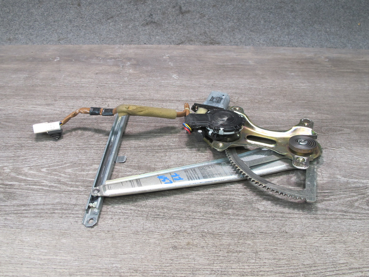 01-06 Lexus UCF30L LS430 Rear Right Door Window Regulator w Motor OEM
