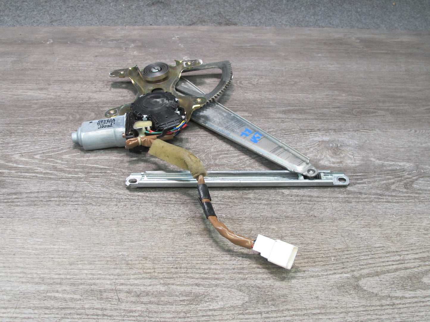 01-06 Lexus UCF30L LS430 Rear Right Door Window Regulator w Motor OEM