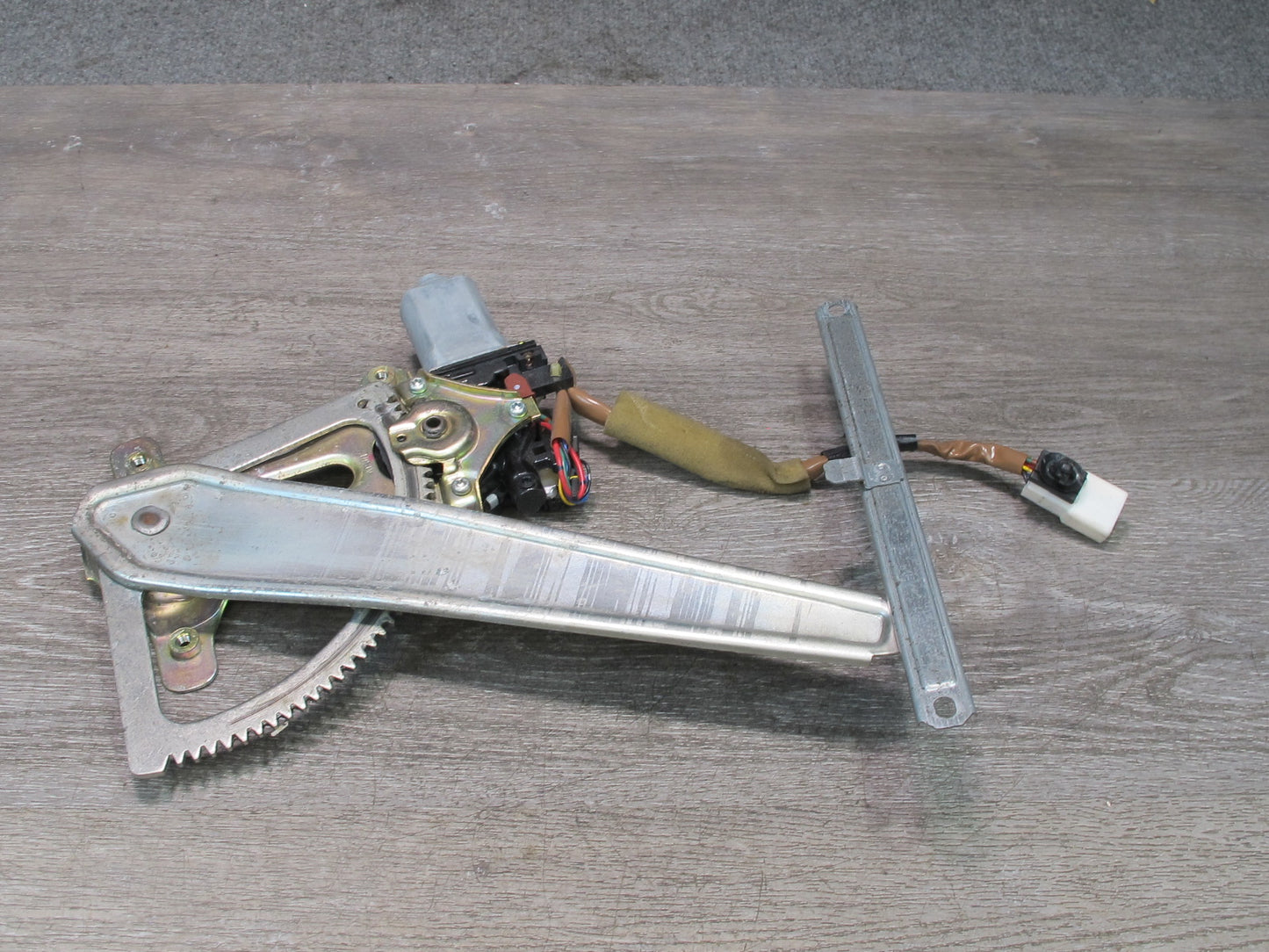 01-06 Lexus UCF30L LS430 Rear Right Door Window Regulator w Motor OEM