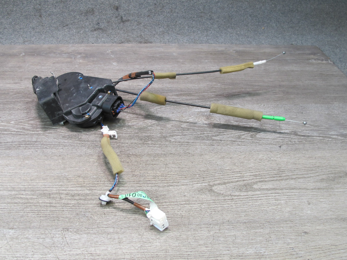 01-06 Lexus UCF30L LS430 Rear Right Door Lock Latch Actuator NO Soft Close OEM