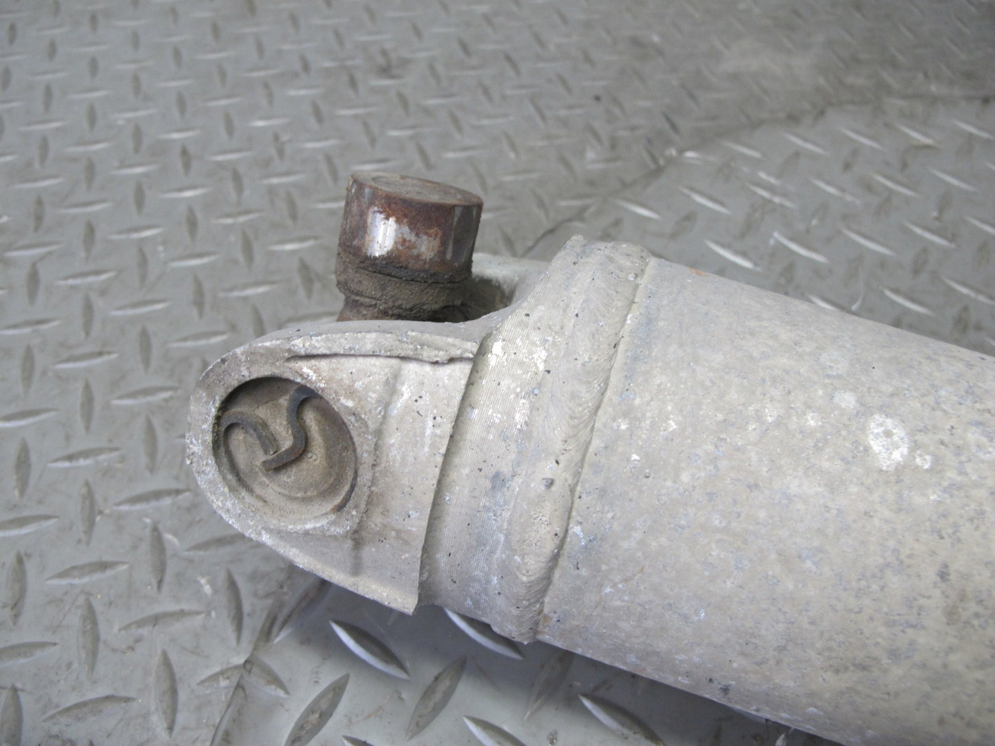 84-96 Chevrolet Corvette C4 A/T Rear Left or Right Half Axle Shaft OEM