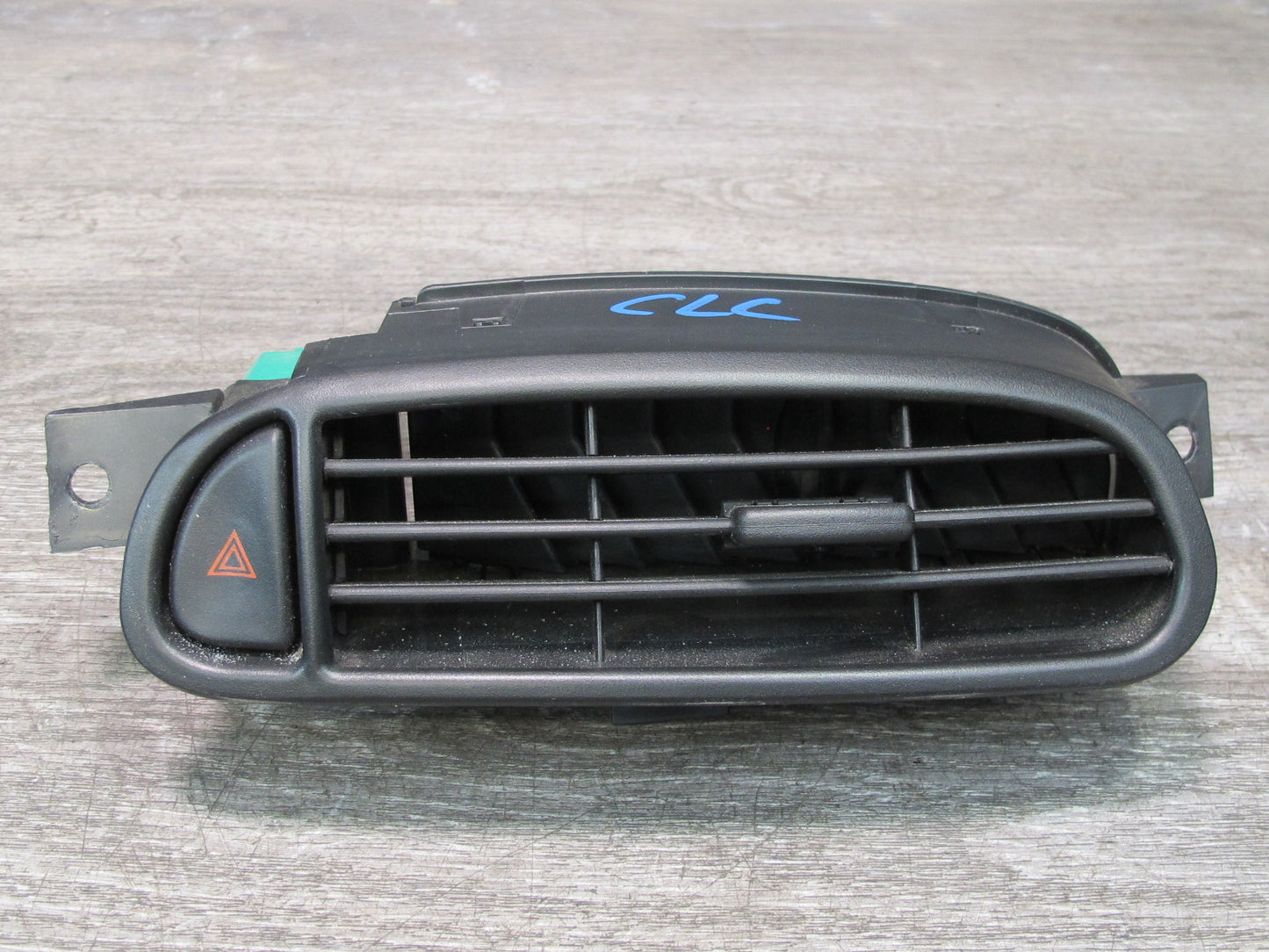 97-04 Chevrolet Corvette C5 Set of 4 Dash Front Left & Right Air Vent Grille OEM