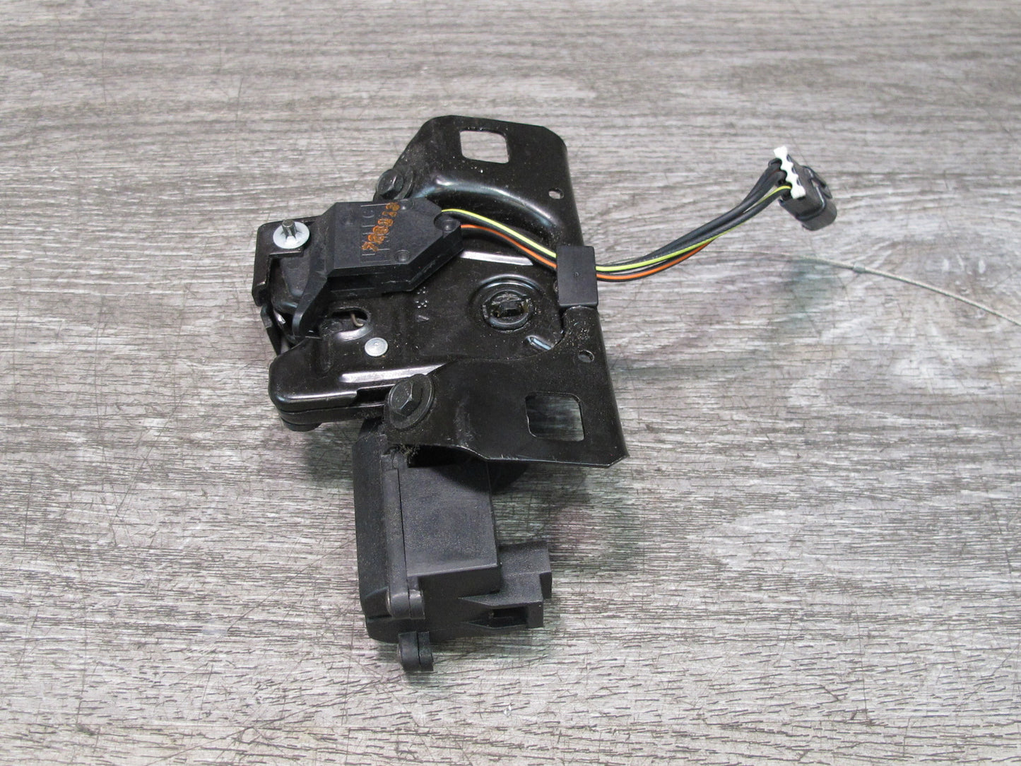 97-04 Chevrolet Corvette C5 Coupe Set of 2 Rear Trunk Hatch Lock Latch OEM