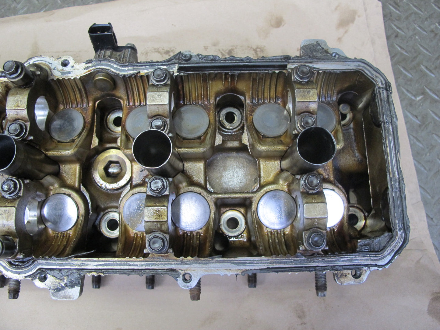 01-06 Lexus LS430 UCF30L 4.3L 3UZFE Left Engine Cylinder Head 120K Miles OEM