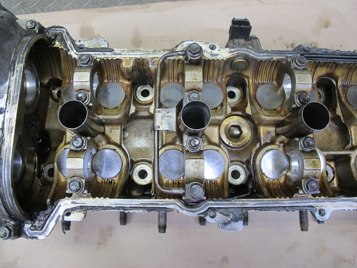 01-06 Lexus LS430 UCF30L 4.3L 3UZFE Left Engine Cylinder Head 120K Miles OEM
