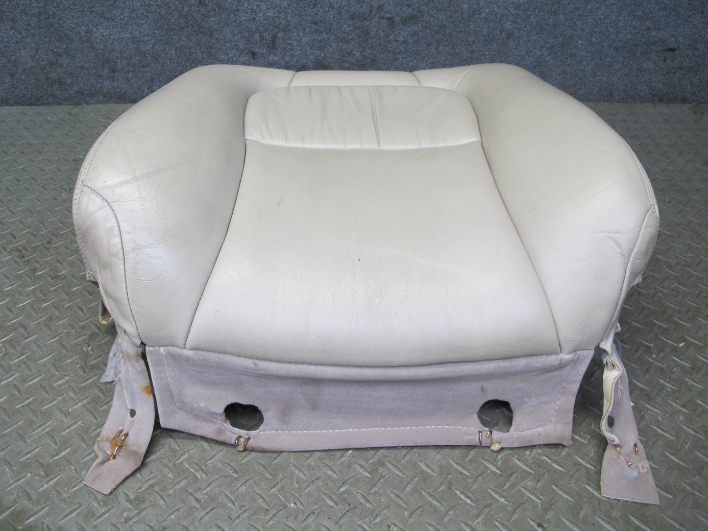 97-98 Lexus JZZ31L SC400 SC300 Front Right Seat Upper Leather Cushion Ivory OEM