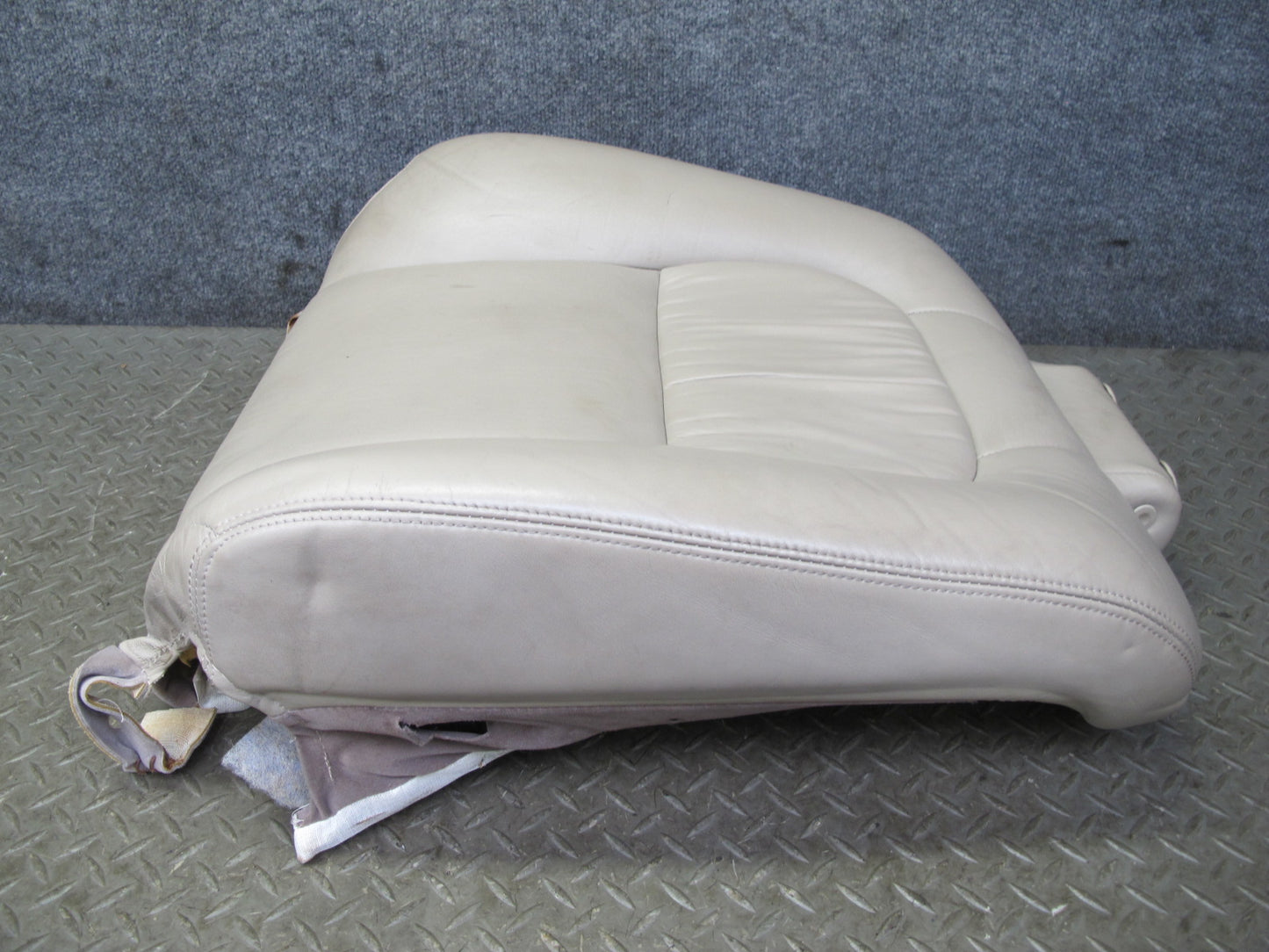 97-98 Lexus JZZ31L SC400 SC300 Front Right Seat Upper Leather Cushion Ivory OEM