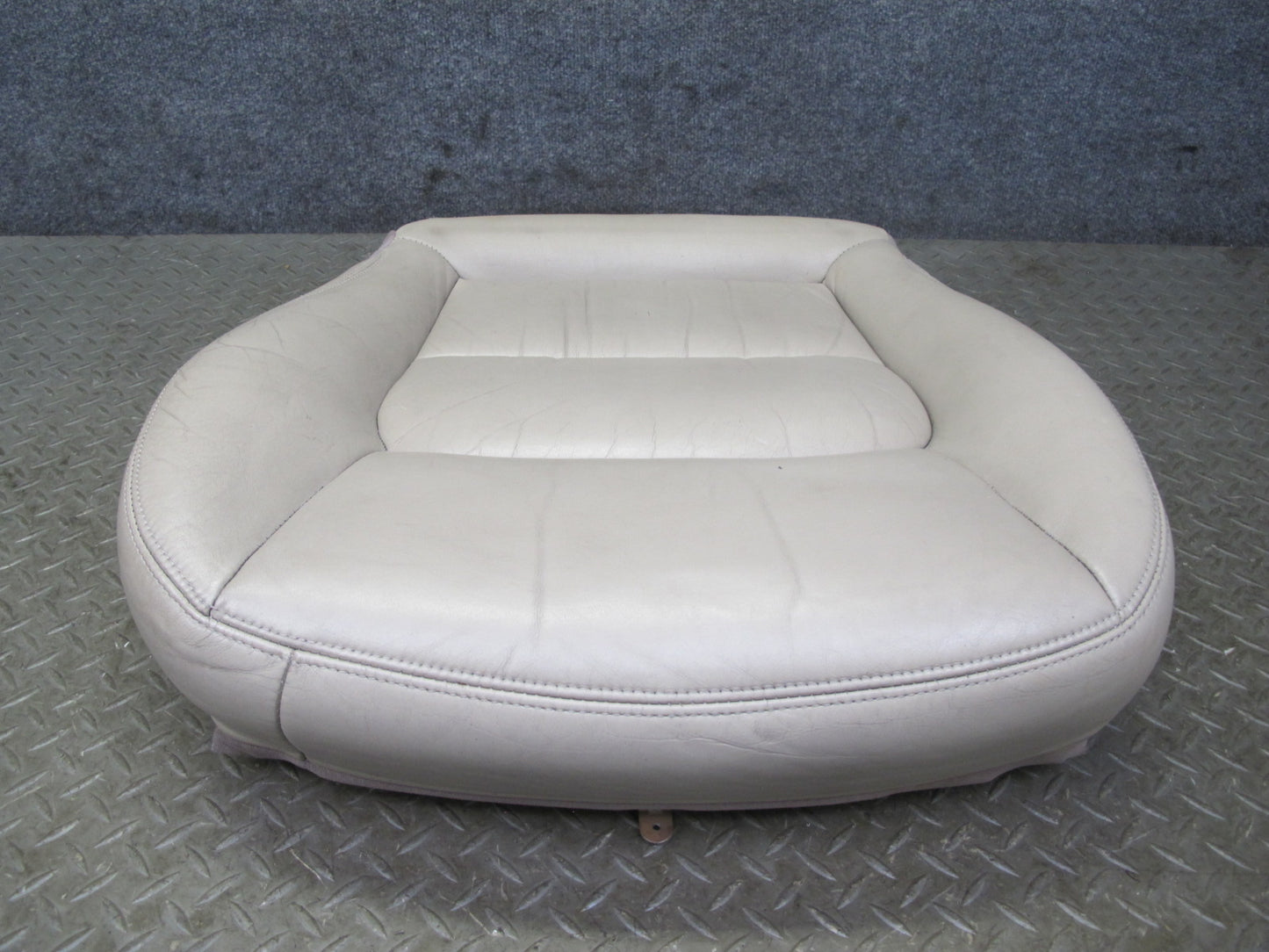 97-98 Lexus JZZ31L SC400 SC300 Front Right Seat Lower Leather Cushion Ivory OEM