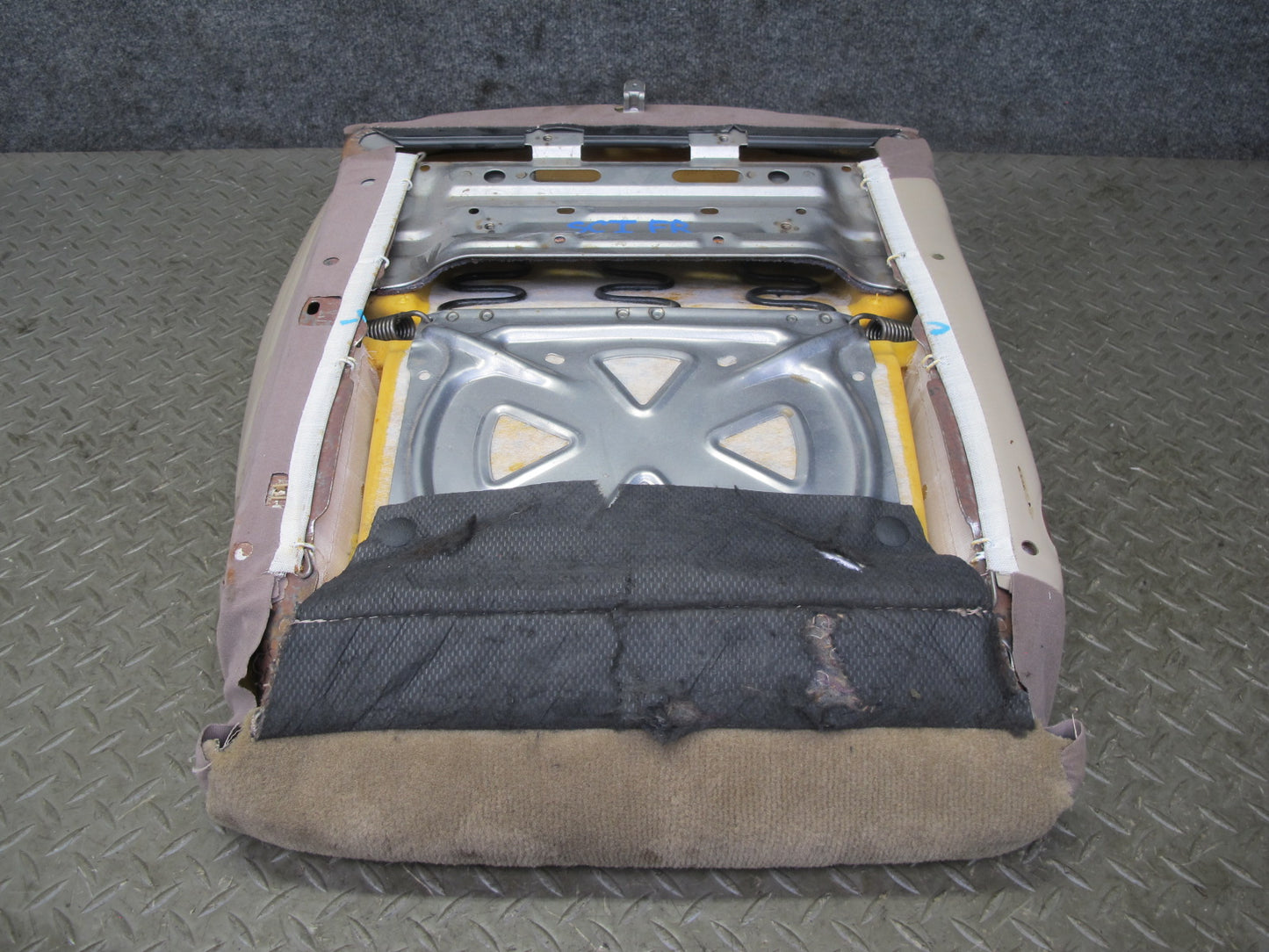 97-98 Lexus JZZ31L SC400 SC300 Front Right Seat Lower Leather Cushion Ivory OEM