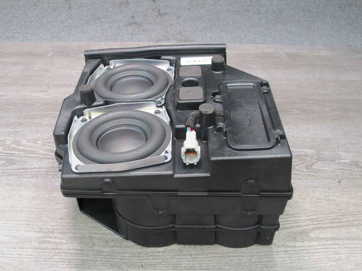 2013-2020 Infiniti JX35 QX60 Bose Subwoofer Speaker Box Assembly 28170-3JV1A