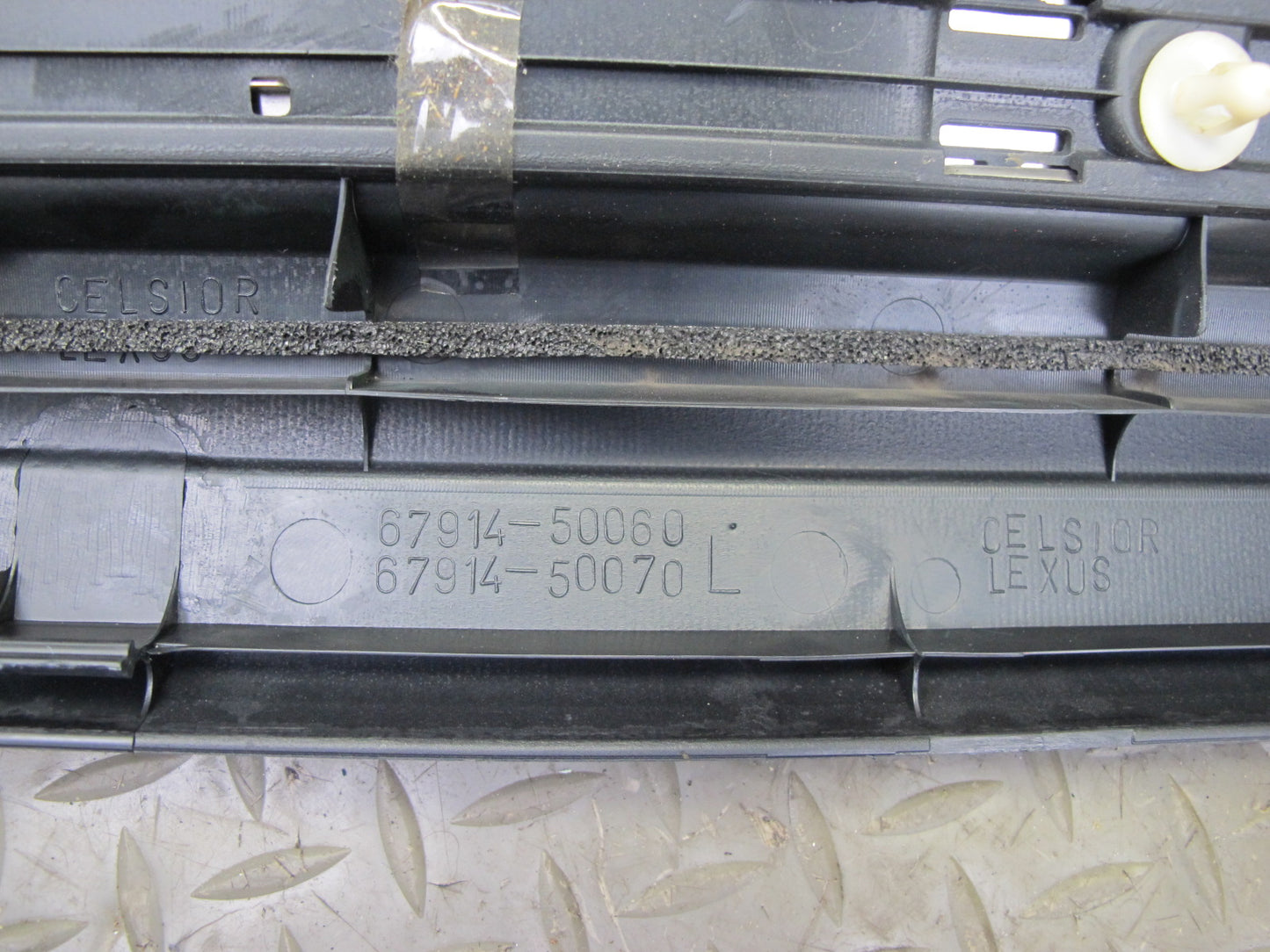 01-06 Lexus UCF30L LS430 Set of 2 Front Door Scuff Sill Plate Trim Panel OEM