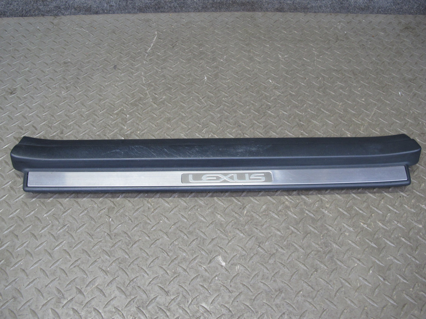 01-06 Lexus UCF30L LS430 Set of 2 Front Door Scuff Sill Plate Trim Panel OEM