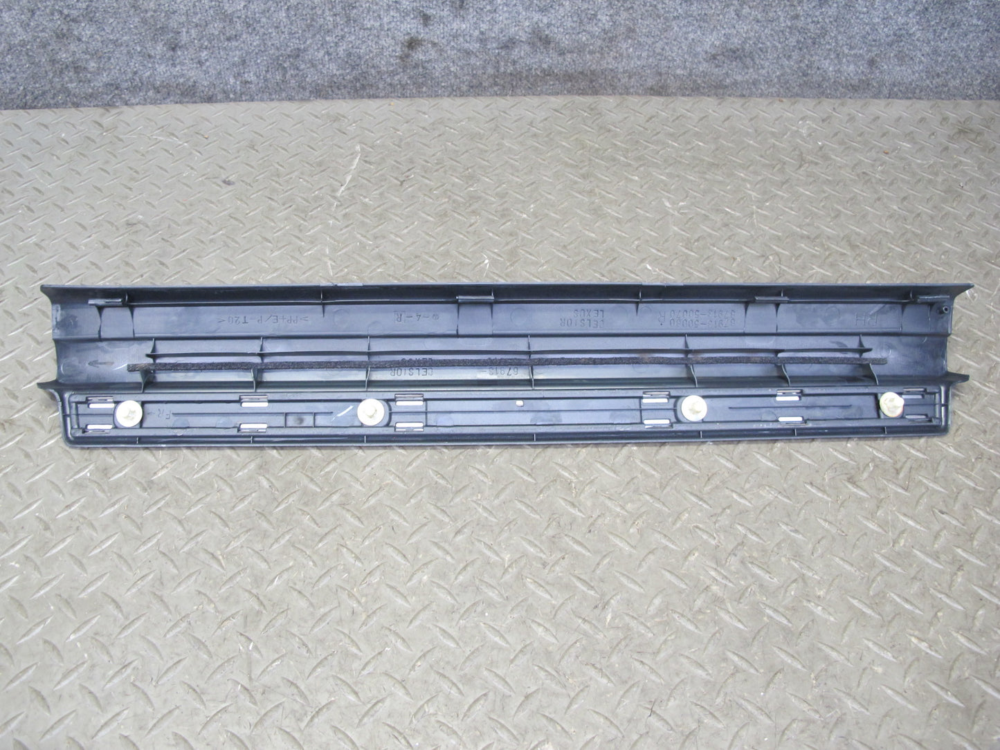 01-06 Lexus UCF30L LS430 Set of 2 Front Door Scuff Sill Plate Trim Panel OEM