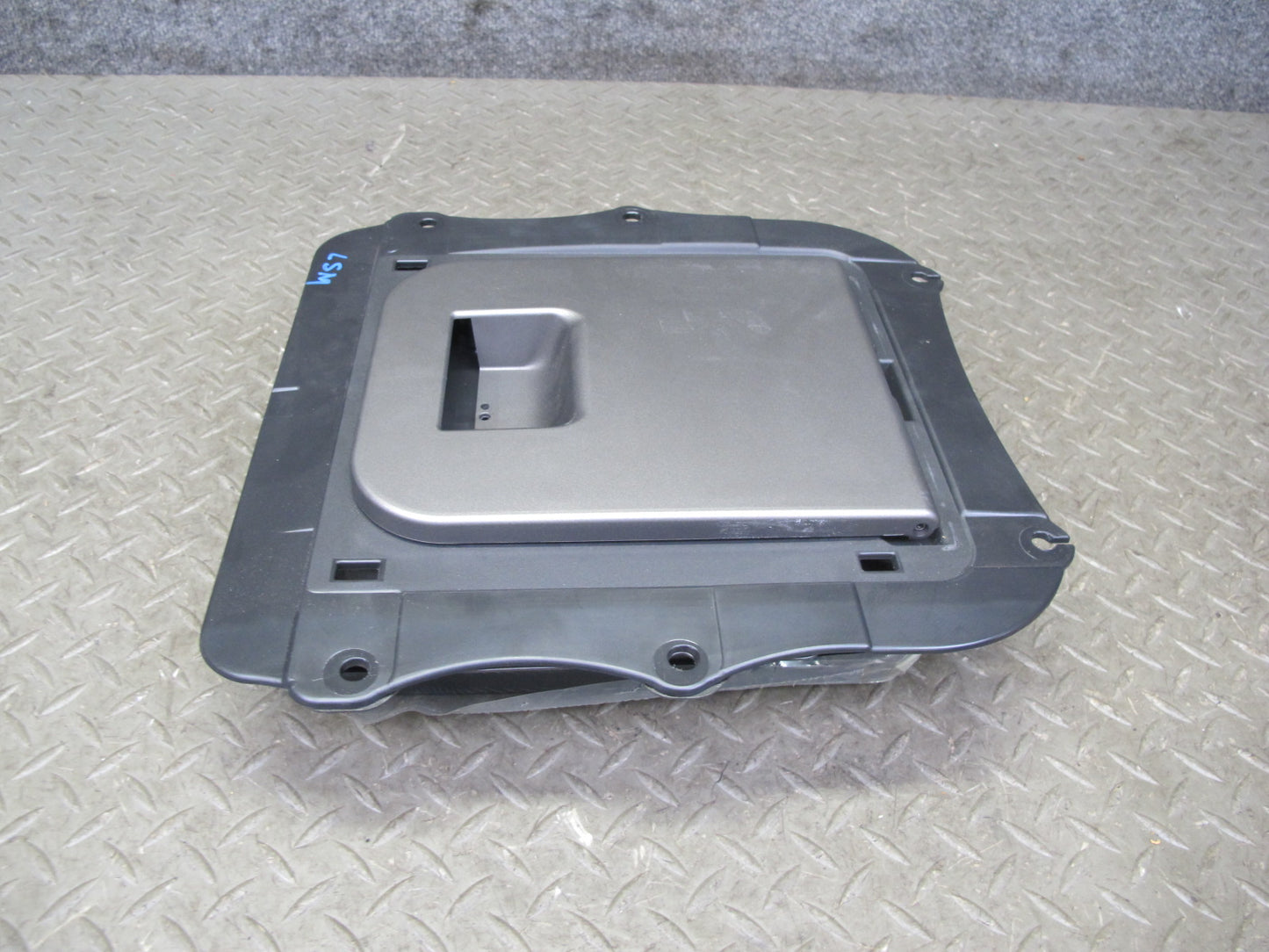 04-06 Lexus UCF30L LS430 Rear Seat Partition Trunk Storage Extension OEM