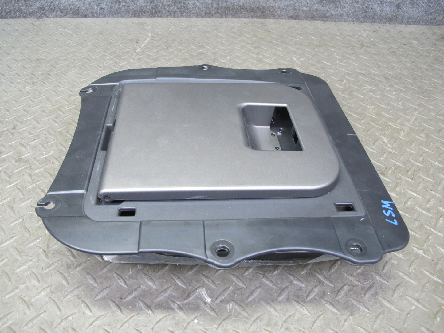 04-06 Lexus UCF30L LS430 Rear Seat Partition Trunk Storage Extension OEM