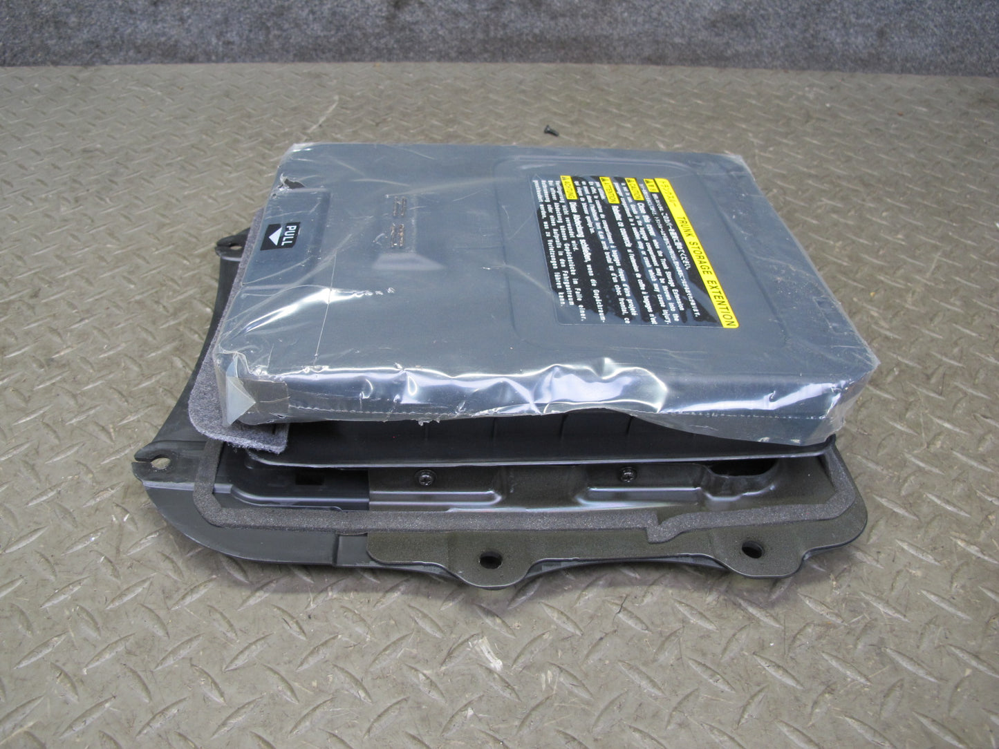 04-06 Lexus UCF30L LS430 Rear Seat Partition Trunk Storage Extension OEM