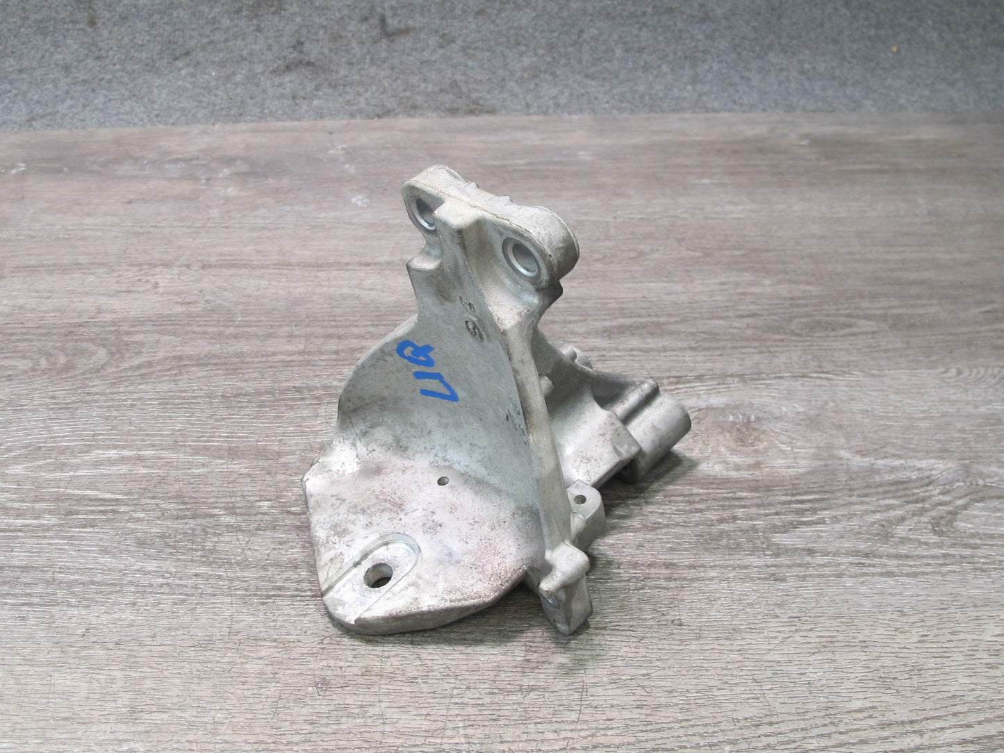 14-17 Infiniti QX60 2.5L Hybrid Engine Motor Right Mount Support