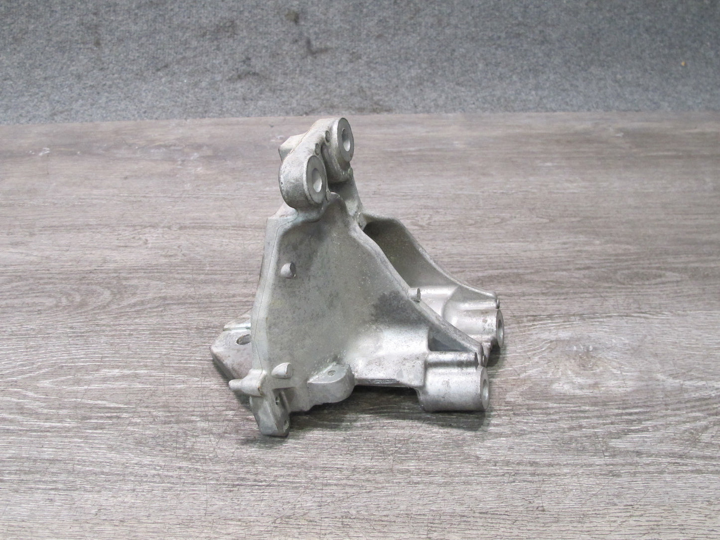 14-17 Infiniti QX60 2.5L Hybrid Engine Motor Right Mount Support