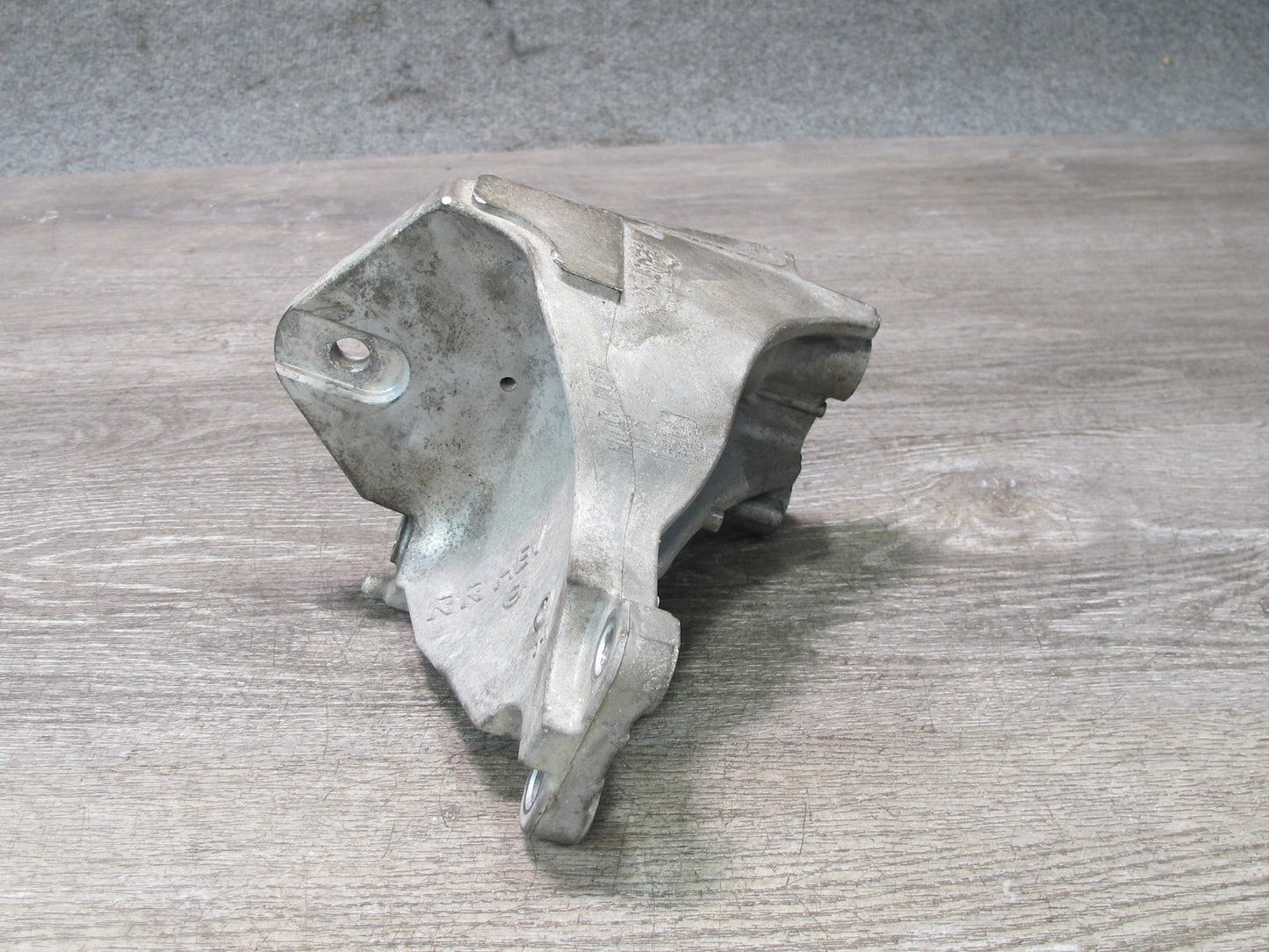 14-17 Infiniti QX60 2.5L Hybrid Engine Motor Right Mount Support