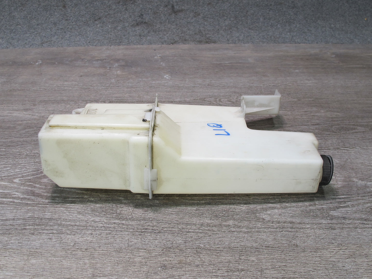 2013-2020 Infiniti JX35 QX60 Engine Coolant Expansion Overflow Reservoir Tank
