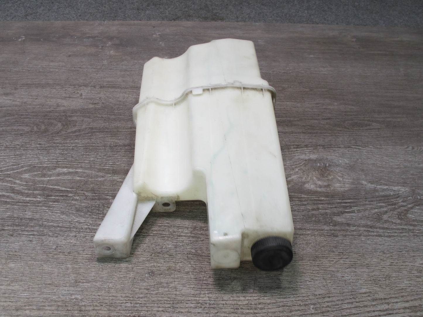 2013-2020 Infiniti JX35 QX60 Engine Coolant Expansion Overflow Reservoir Tank