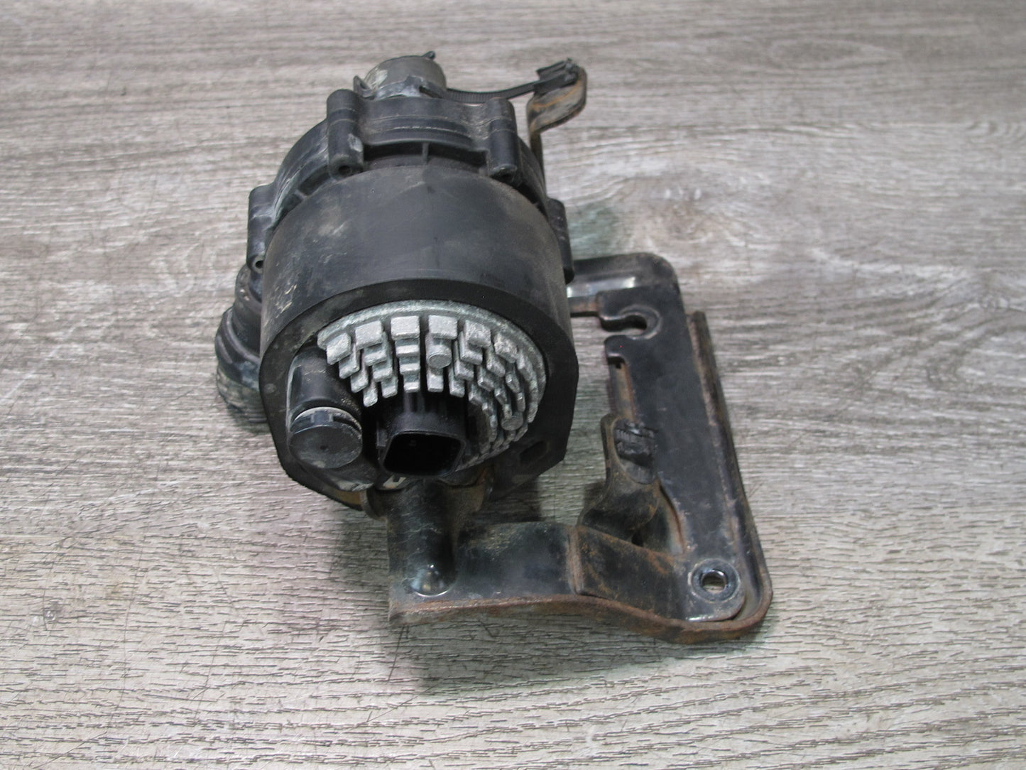 2014-2017 Infiniti QX60 2.5L Hybrid Engine Auxiliary AUX Cooling Water Pump