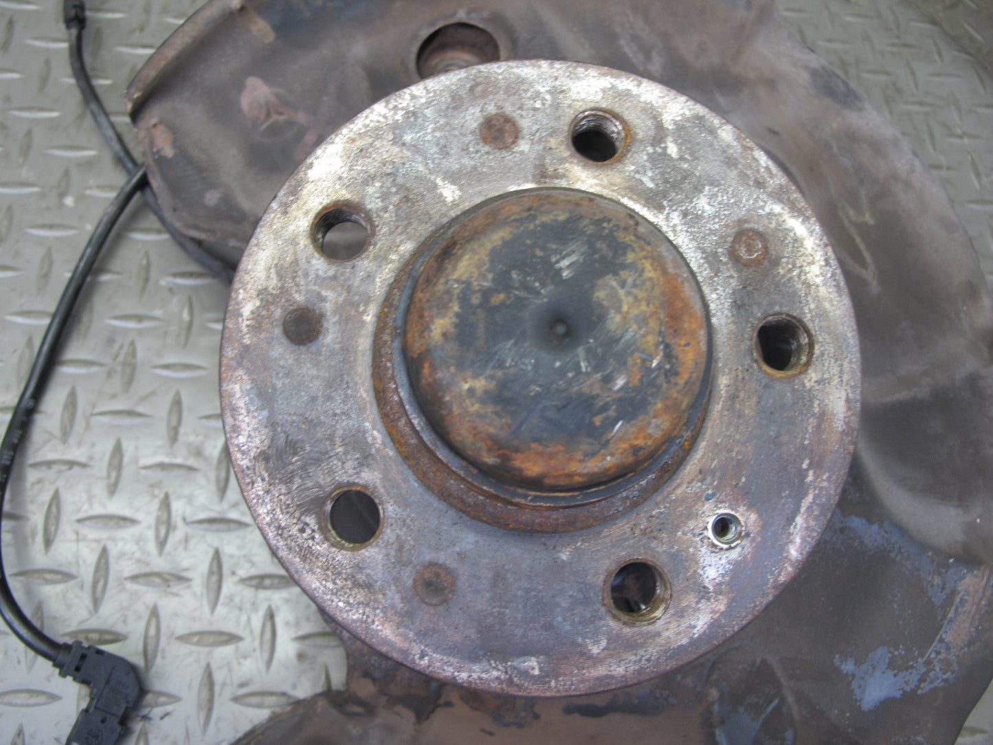 96-99 Mercedes W140 C140 RWD Front Left Spindle Knuckle Wheel Hub Bearing OEM