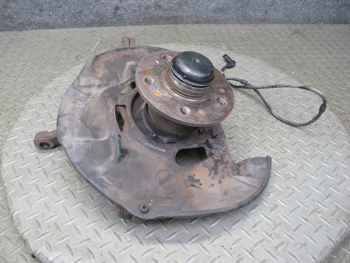 96-99 Mercedes W140 C140 RWD Front Right Spindle Knuckle Wheel Hub Bearing OEM