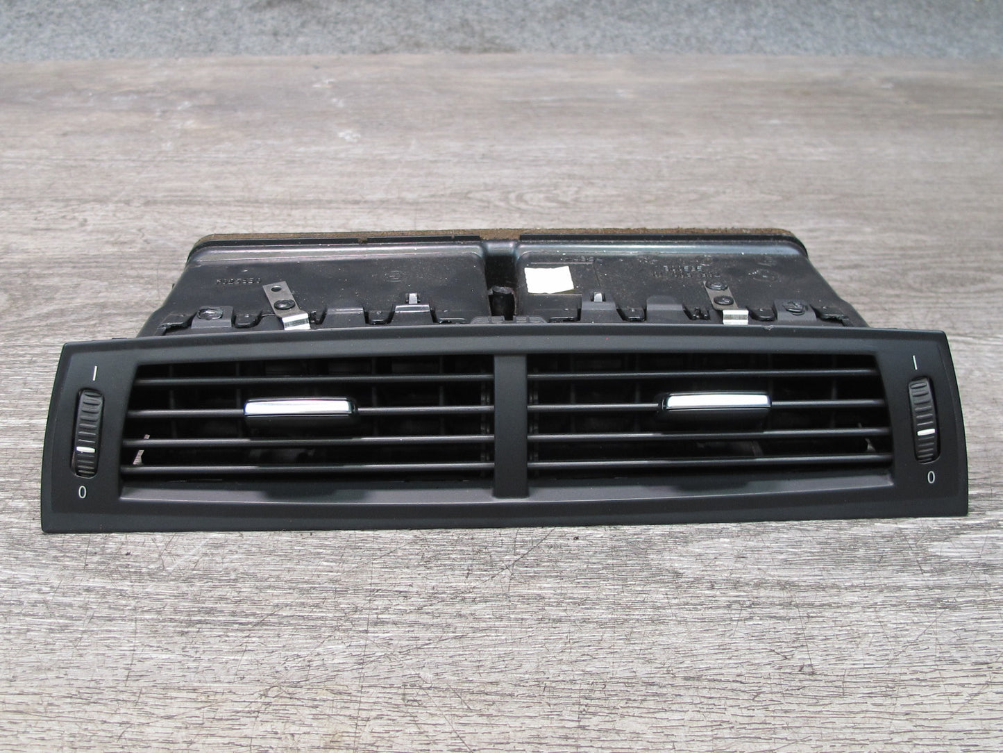 06-08 BMW E86 E85 Z4 Dash Center AC Heater Air Vent Black OEM