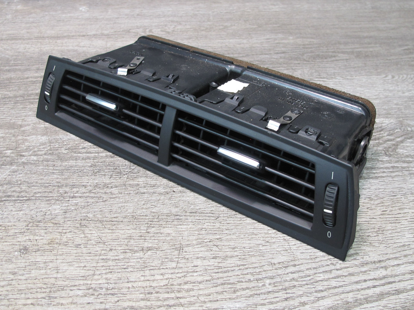 06-08 BMW E86 E85 Z4 Dash Center AC Heater Air Vent Black OEM