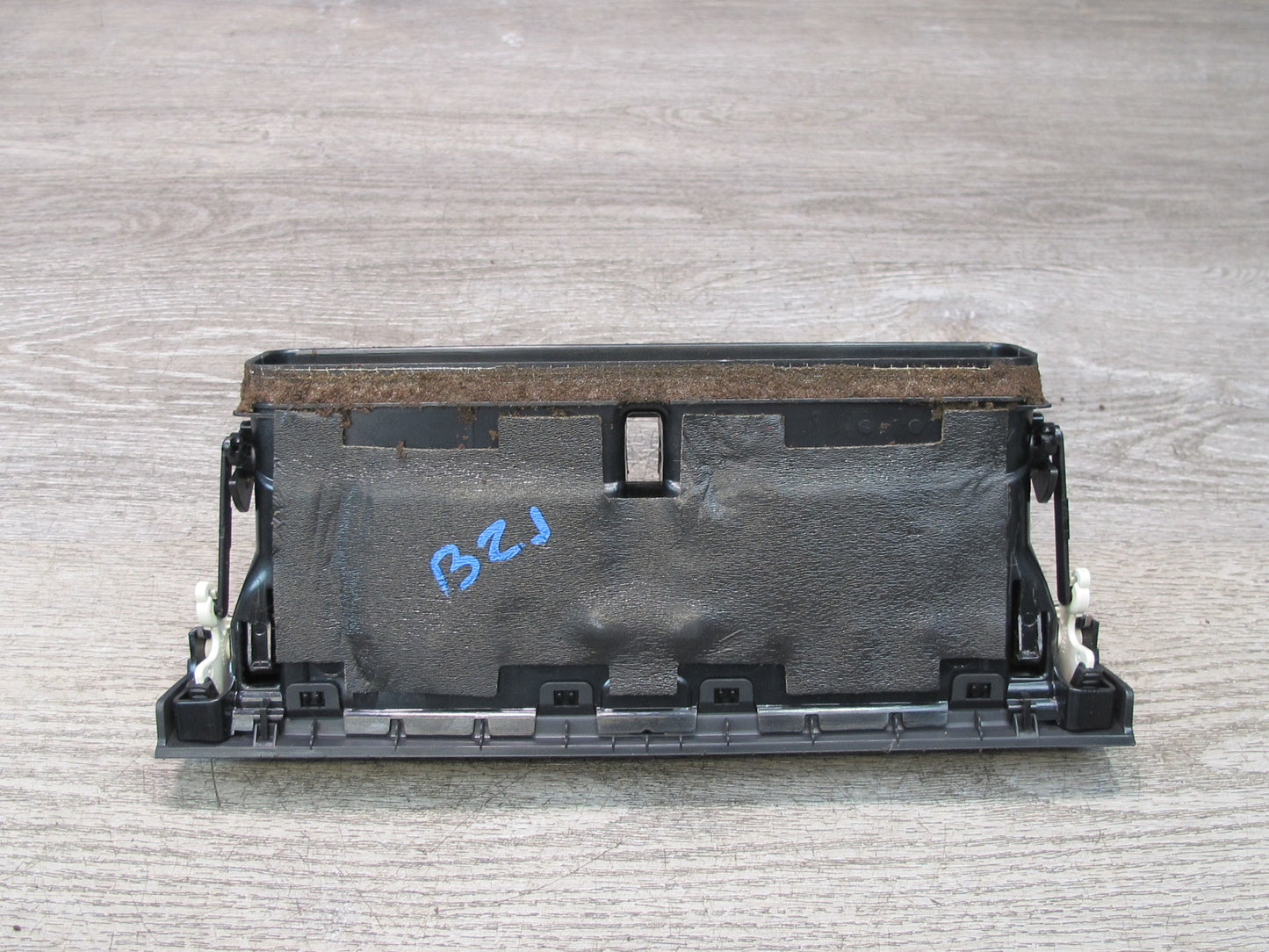 06-08 BMW E86 E85 Z4 Dash Center AC Heater Air Vent Black OEM