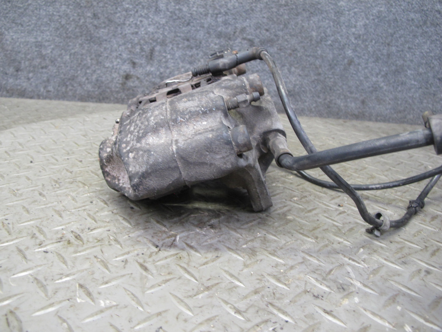96-99 Mercedes W140 C140 Set of 2 Front Left & Right Brake Caliper OEM