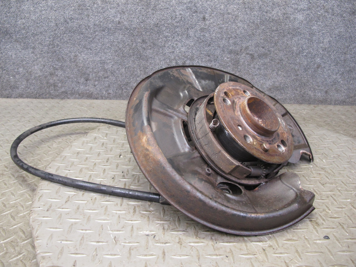 96-99 Mercedes W140 C140 RWD Rear Right Spindle Knuckle Wheel Hub Bearing OEM