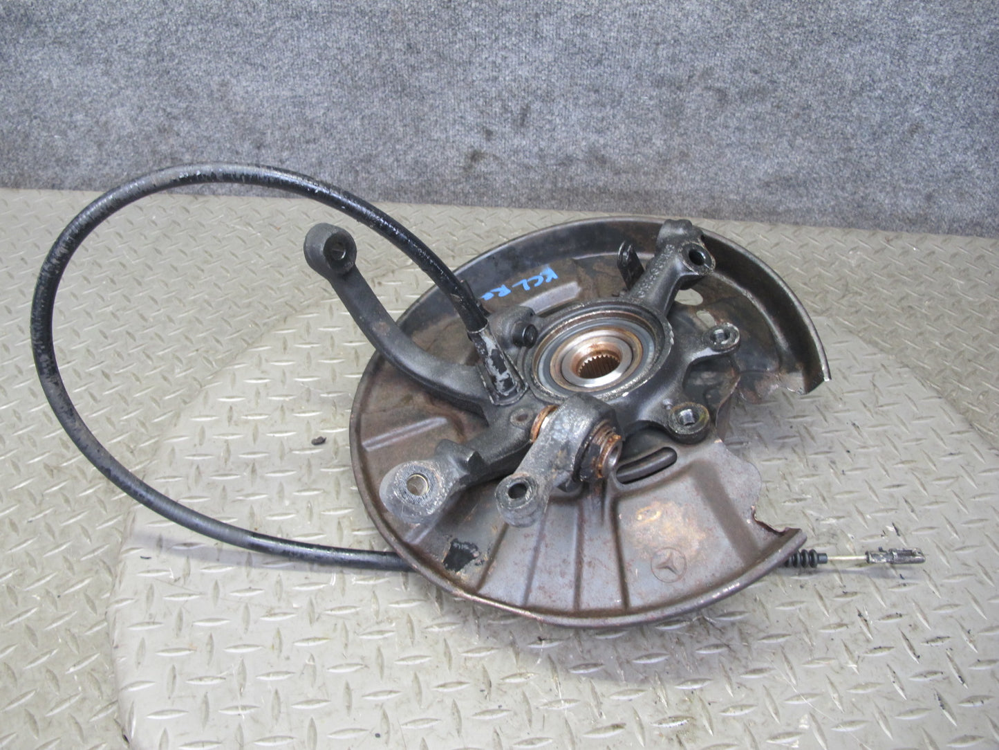 96-99 Mercedes W140 C140 RWD Rear Right Spindle Knuckle Wheel Hub Bearing OEM