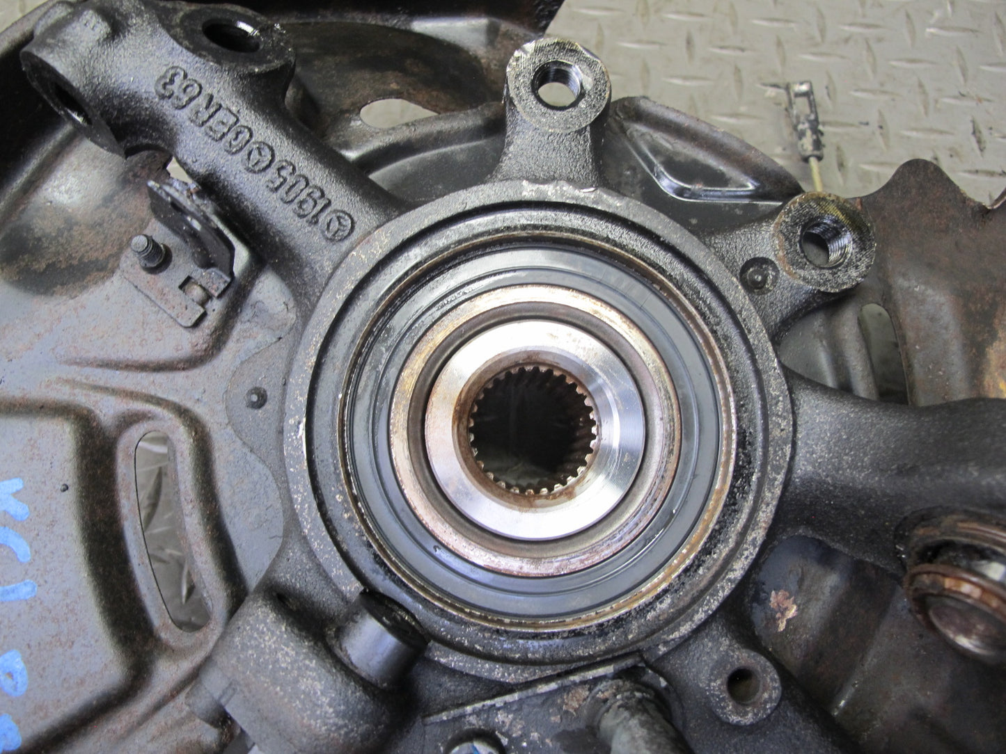 96-99 Mercedes W140 C140 RWD Rear Right Spindle Knuckle Wheel Hub Bearing OEM