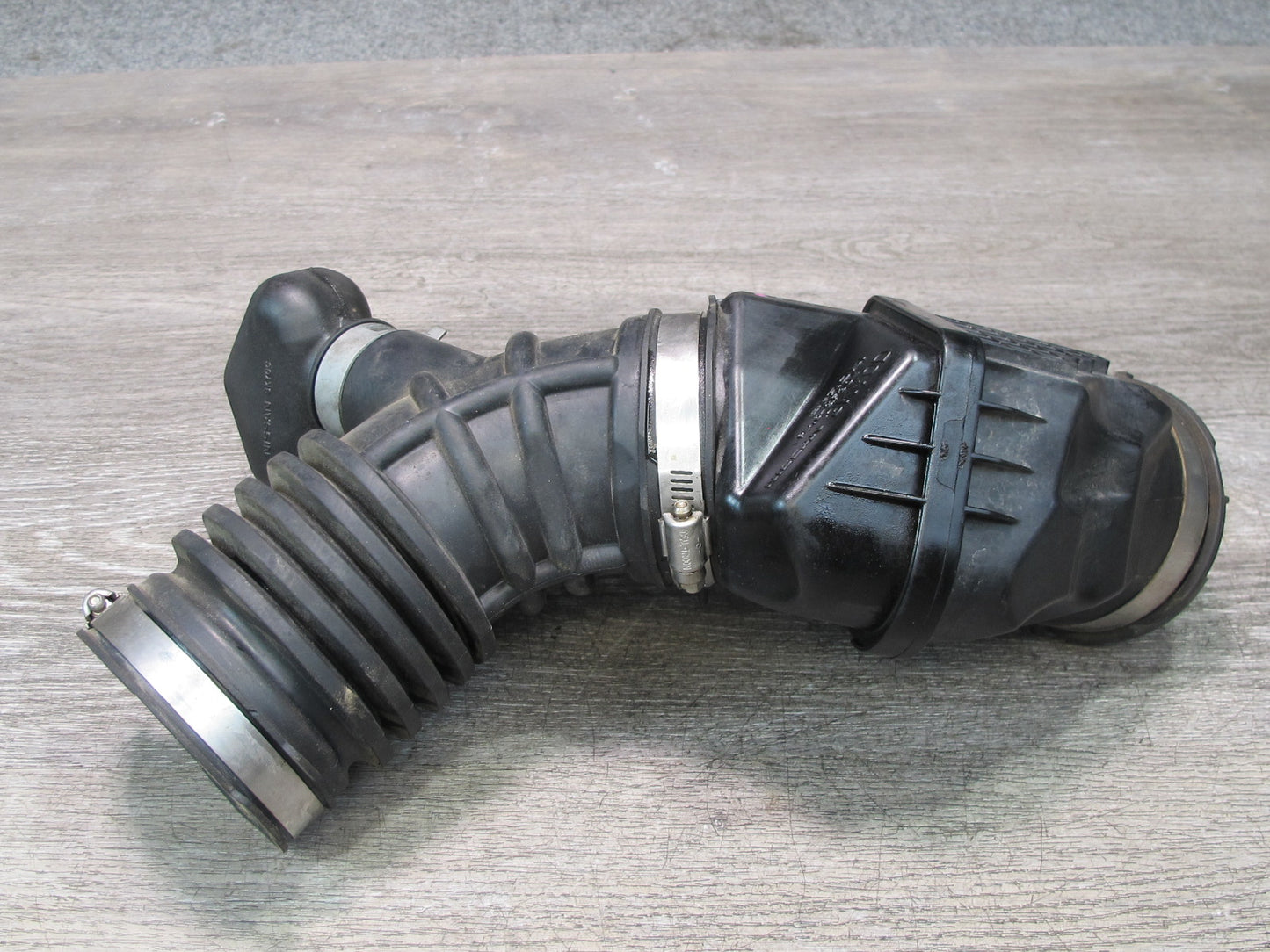 2014-2017 Infiniti QX60 2.5L Hybrid Air Intake Cleaner Duct Hose Resonator