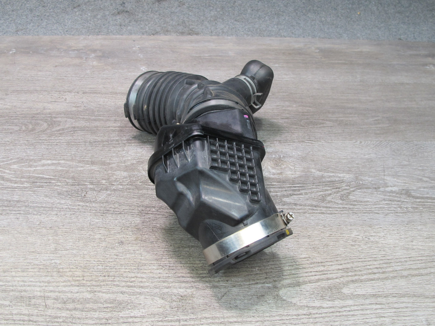 2014-2017 Infiniti QX60 2.5L Hybrid Air Intake Cleaner Duct Hose Resonator