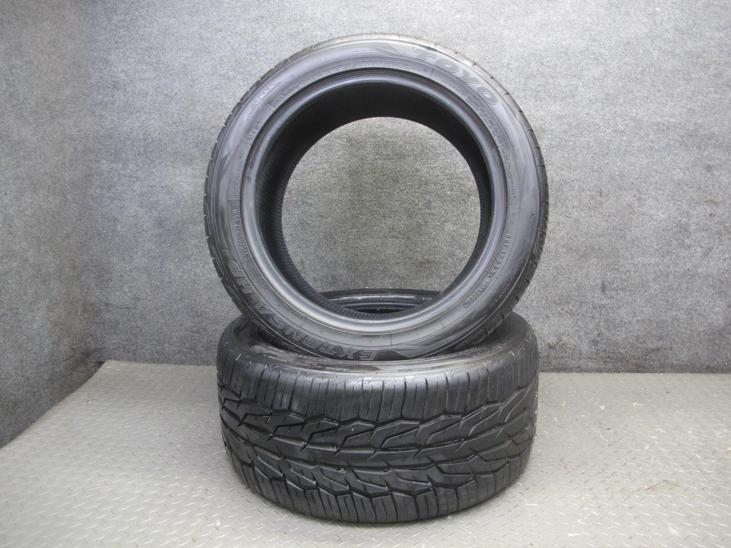 Set of 2 Toyo Extensa HP II ALL Season Tire 275/40 R17 98W 4024 9/32 Tread